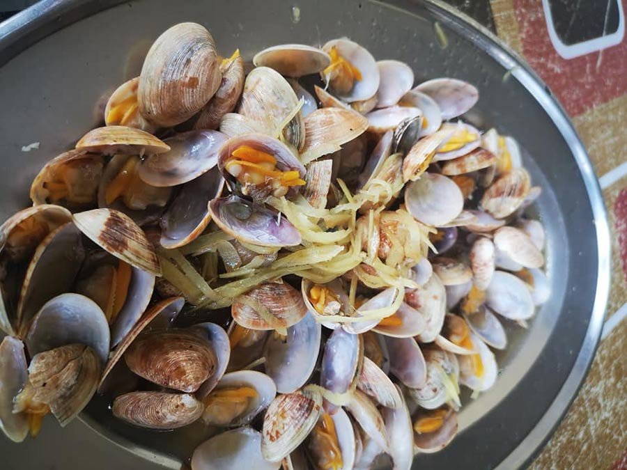 Restoran Ka Loh (嘉乐茶餐室－清蒸鱼头) - Steamed Lala (Clams)