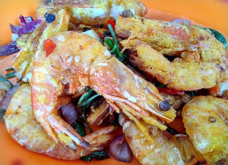 Restoran Kim Kee 金记海鲜饭店, Sekinchan. : Salt and Pepper Big Prawn
