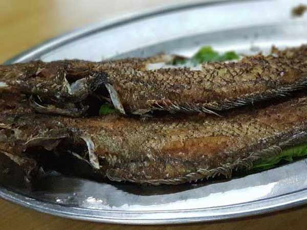  Restoran Thao An Vietnam 越南村海鲜饭店, Sekinchan. : Fried Fish