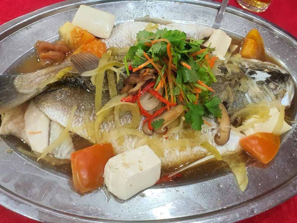 Restoran Xiang Qing (乡情海鲜大酒家), Sekinchan - Steamed Fish